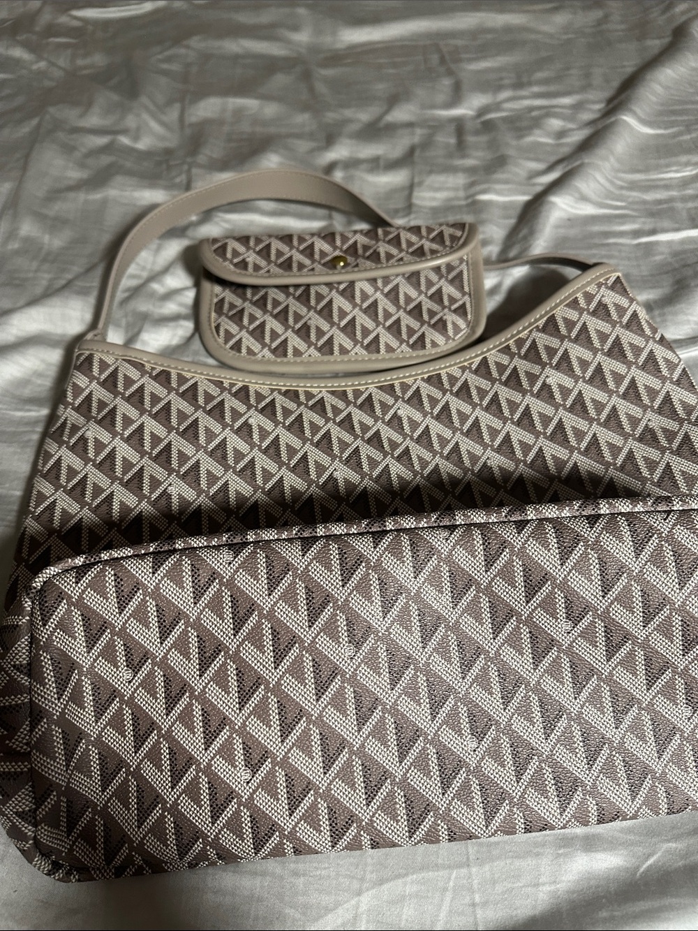 Modern Geometric Tote Bag in Taupe and Cream new no tags
